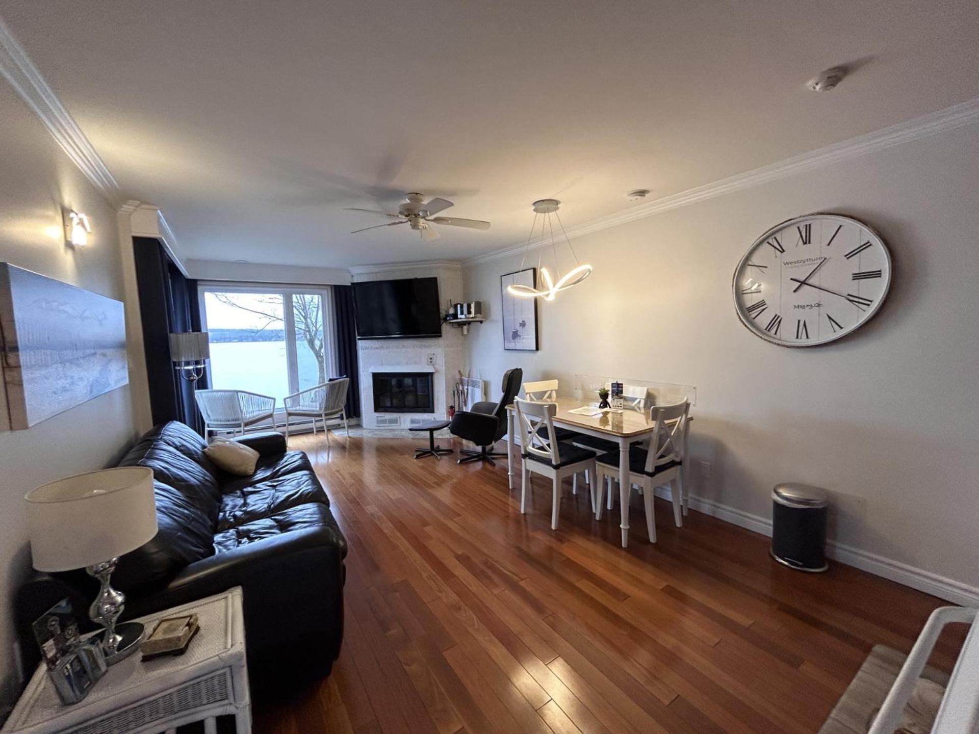 Condos Memphrémagog Bagian luar foto