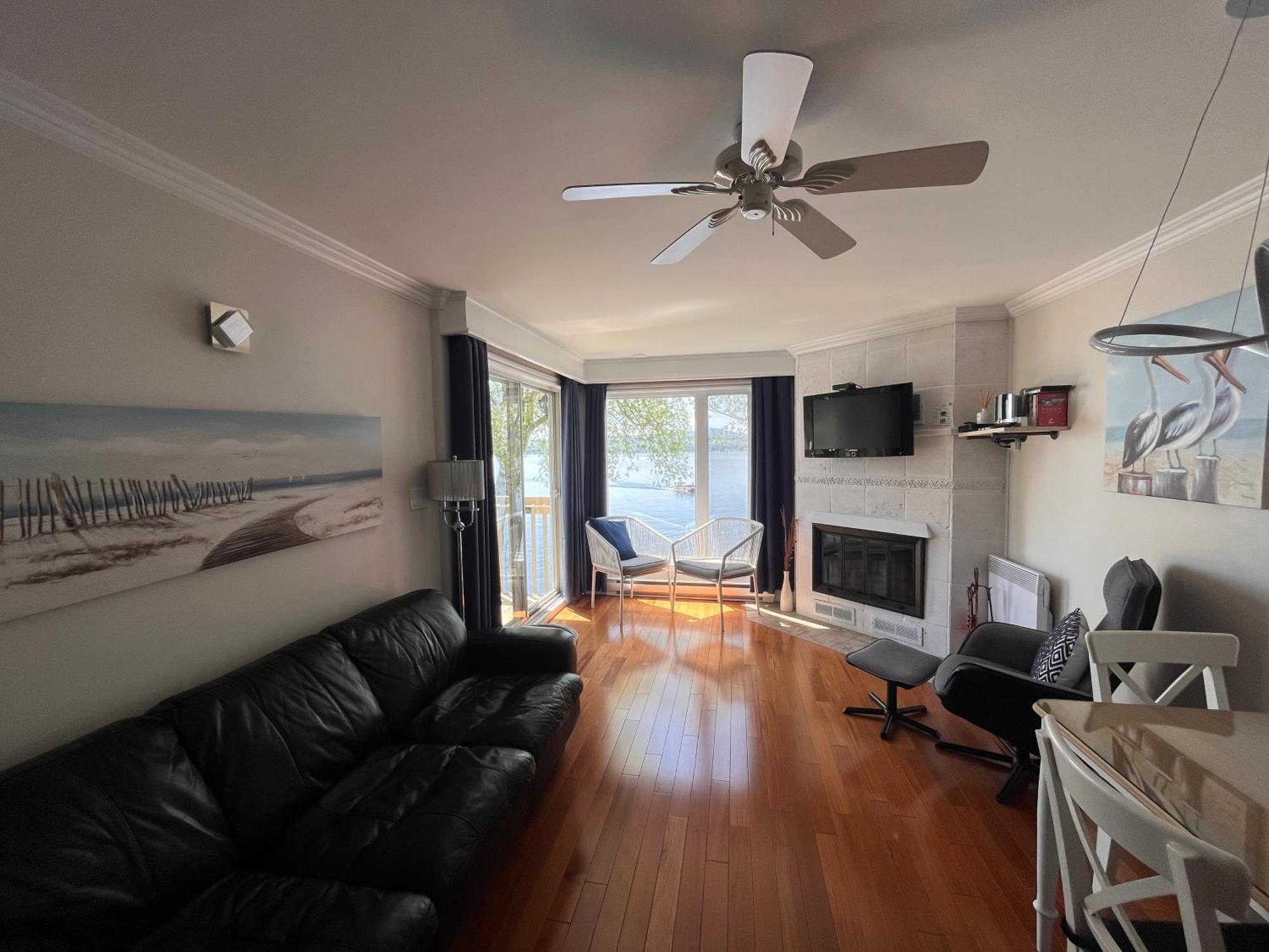 Condos Memphrémagog Bagian luar foto