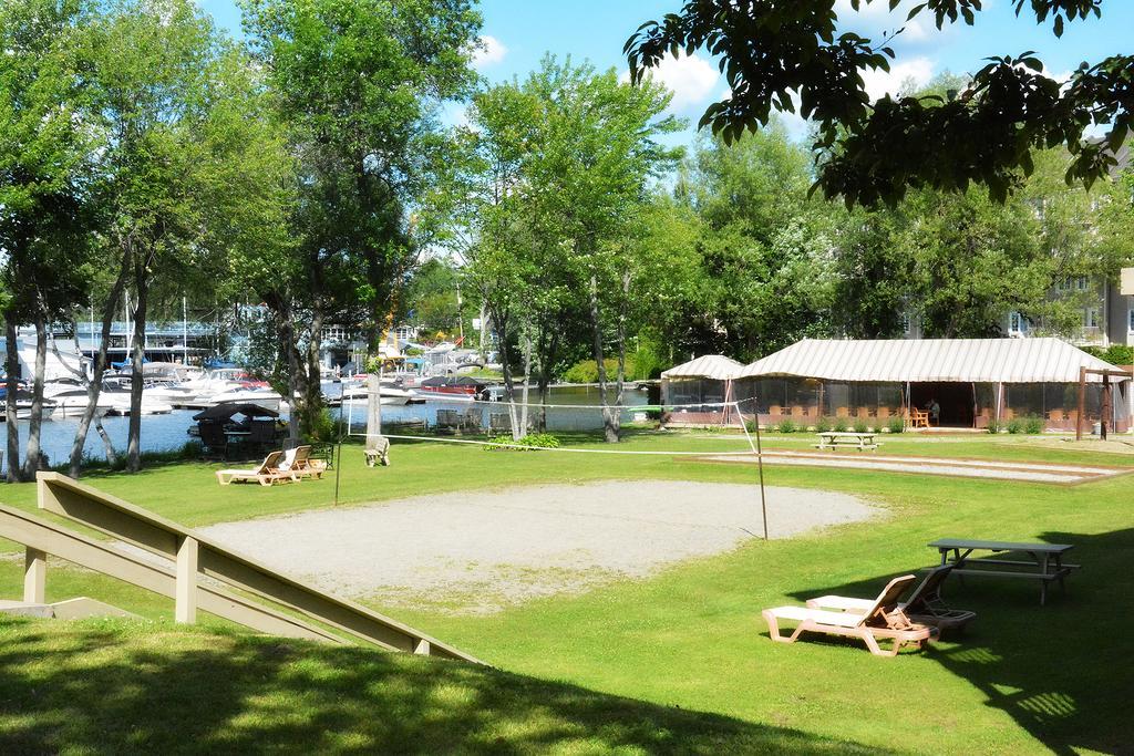 Condos Memphrémagog Bagian luar foto